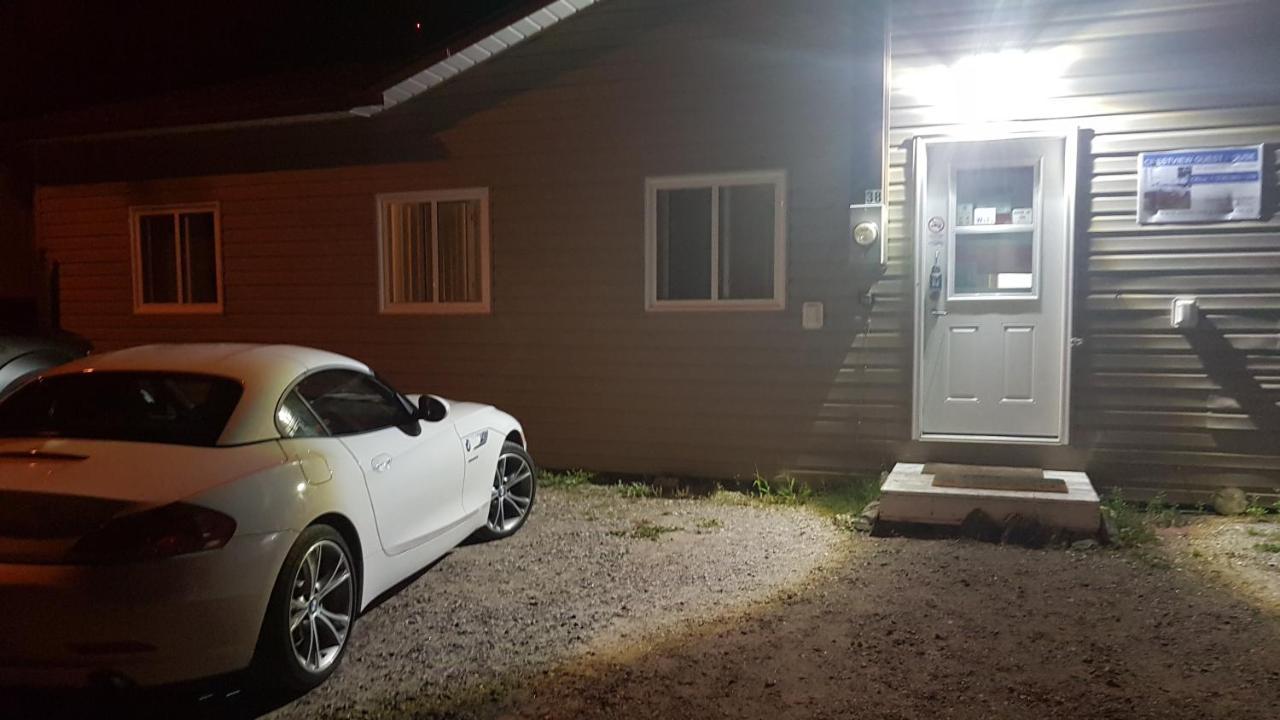 Preferred Rooms By Crestview Guest House Chapleau 外观 照片